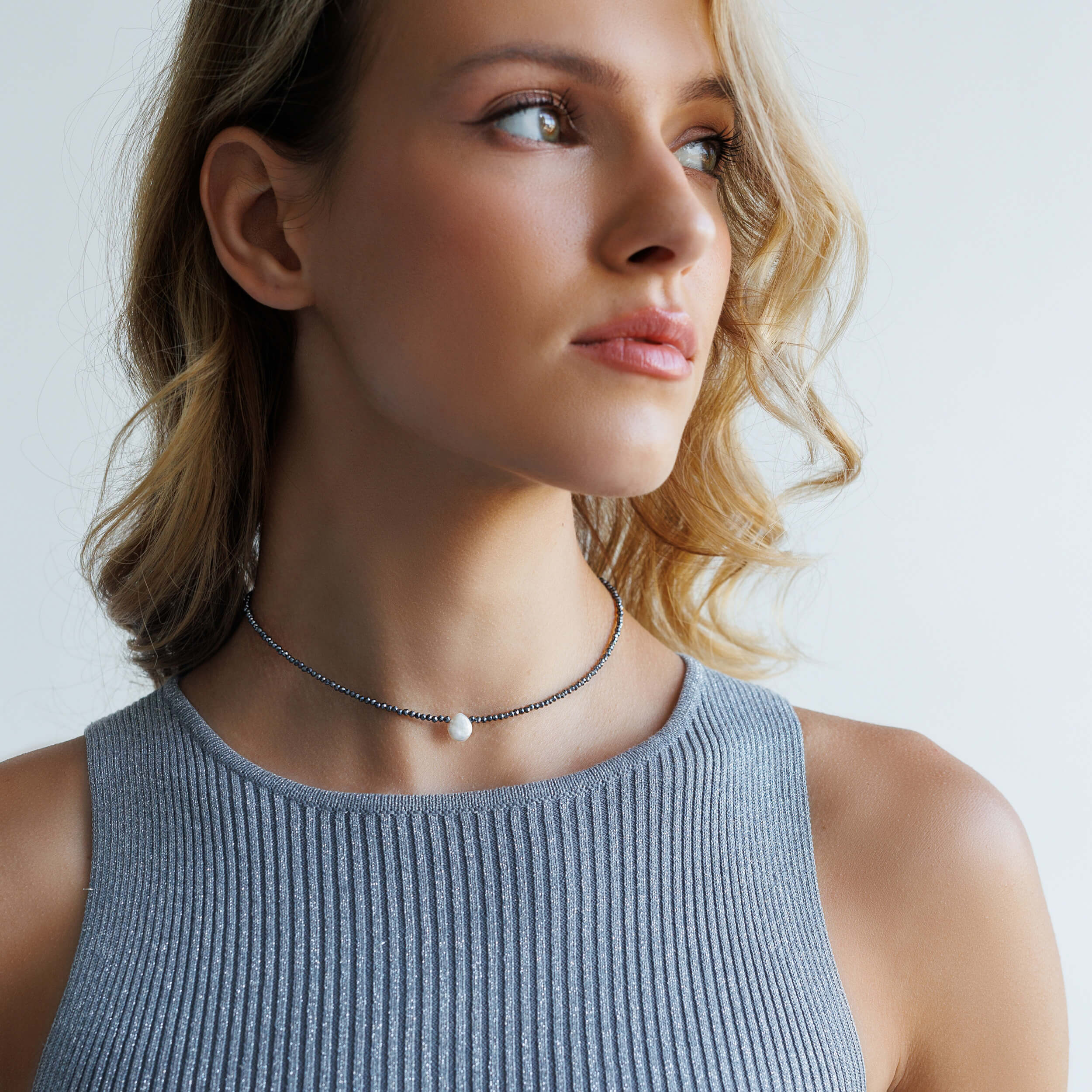 Collar de teraherzio con perla de agua dulce y plata de ley 925 rodiada – Gaura Pearls - Imagen 2