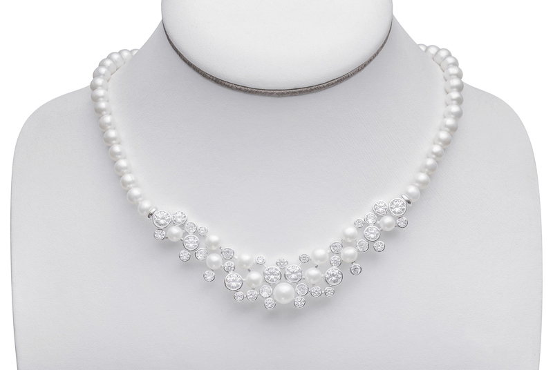 Collar de perlas de agua dulce con cristales de circonita en plata de ley 925 rodiada – Gaura Luxury - Imagen 2