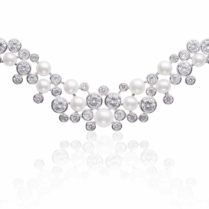Collar de perlas de agua dulce con cristales de circonita en plata de ley 925 rodiada – Gaura Luxury