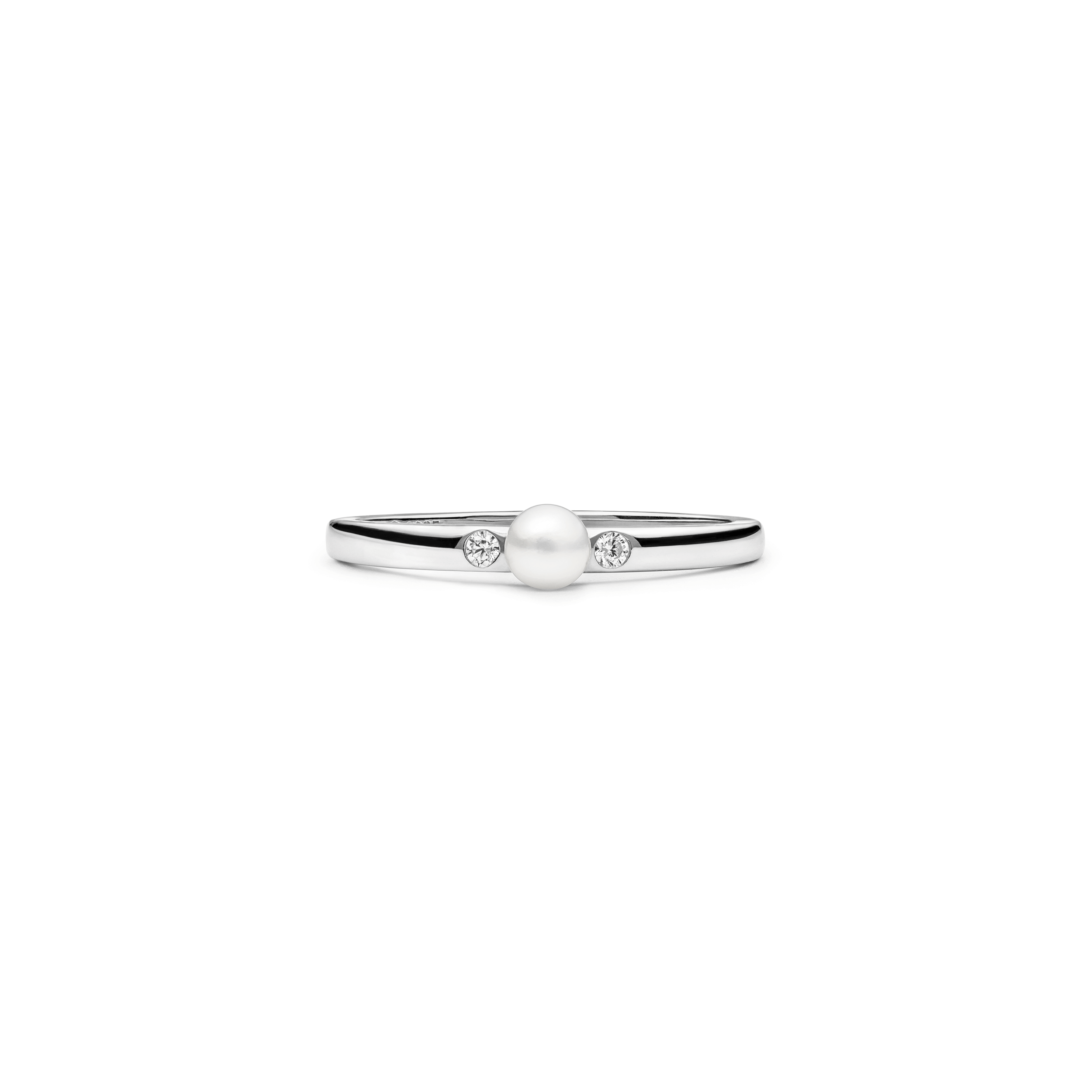 Anillo de plata de ley 925 con baño de rodio, perla de agua dulce y cristales de circonita – Gaura Pearls