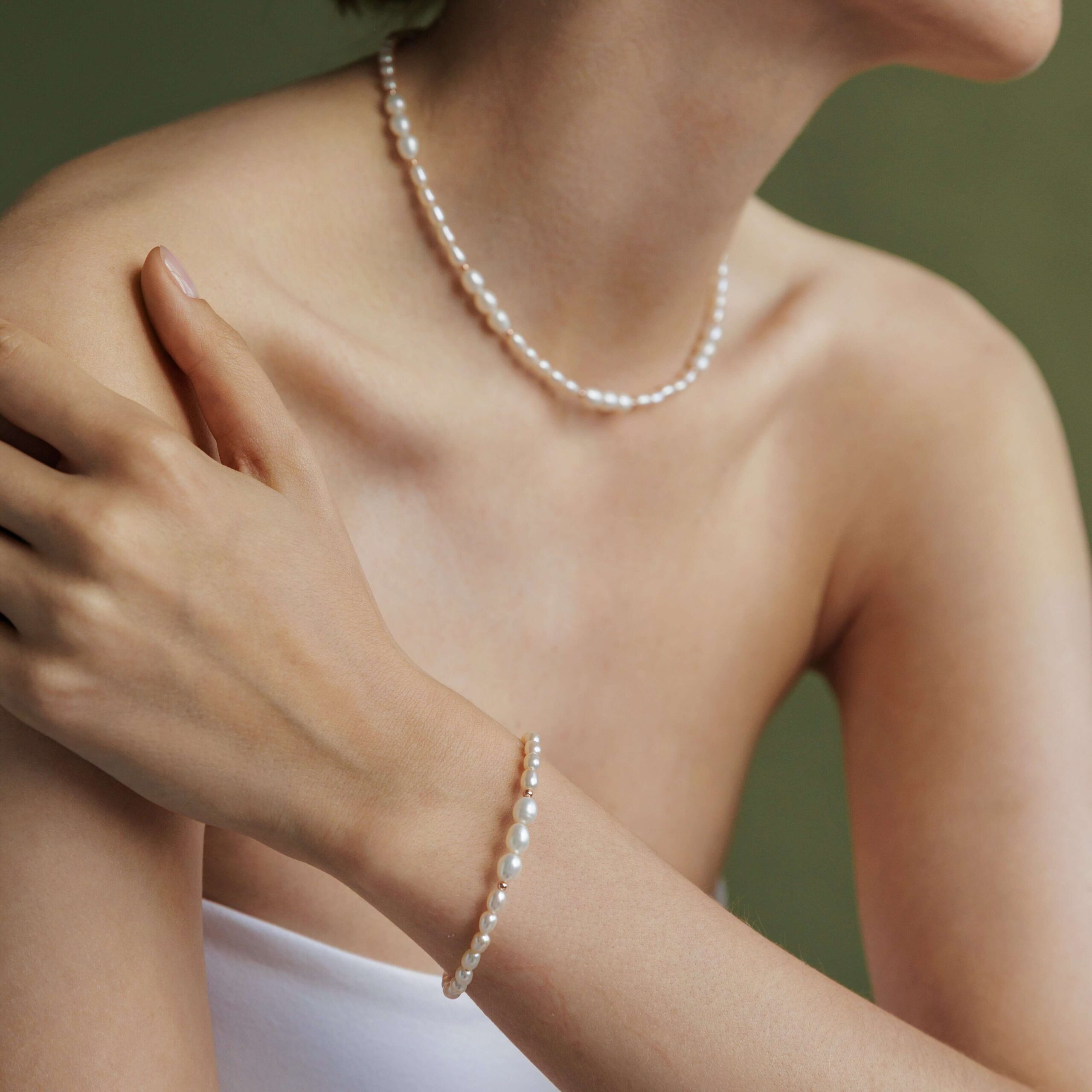 Pulsera de perlas de agua dulce con plata de ley 925 bañada en oro rosa de 14K – Gaura Pearls - Imagen 2
