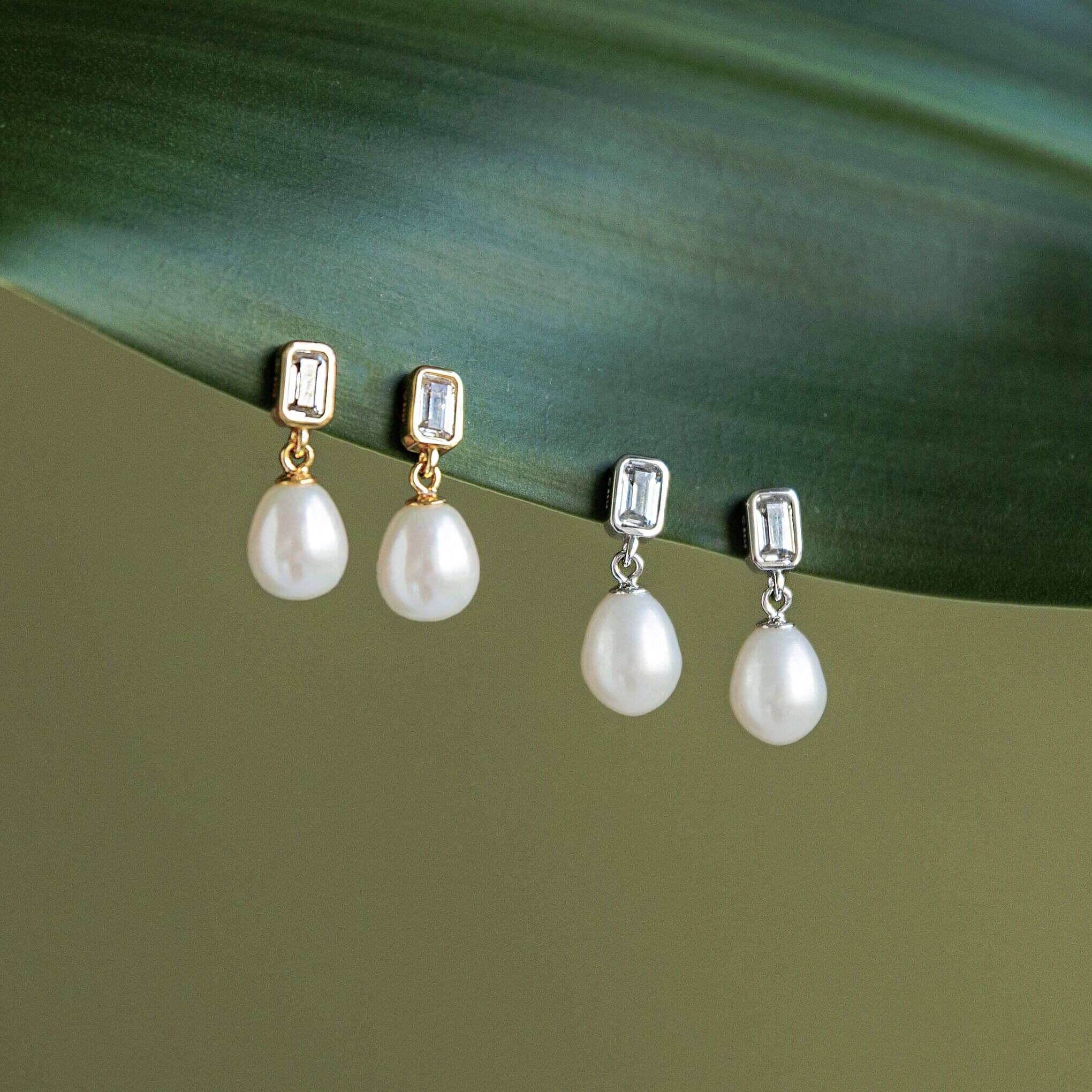 Pendientes de plata de ley 925 con baño de rodio, perla de agua dulce y circonita - Gaura Pearls - Imagen 3